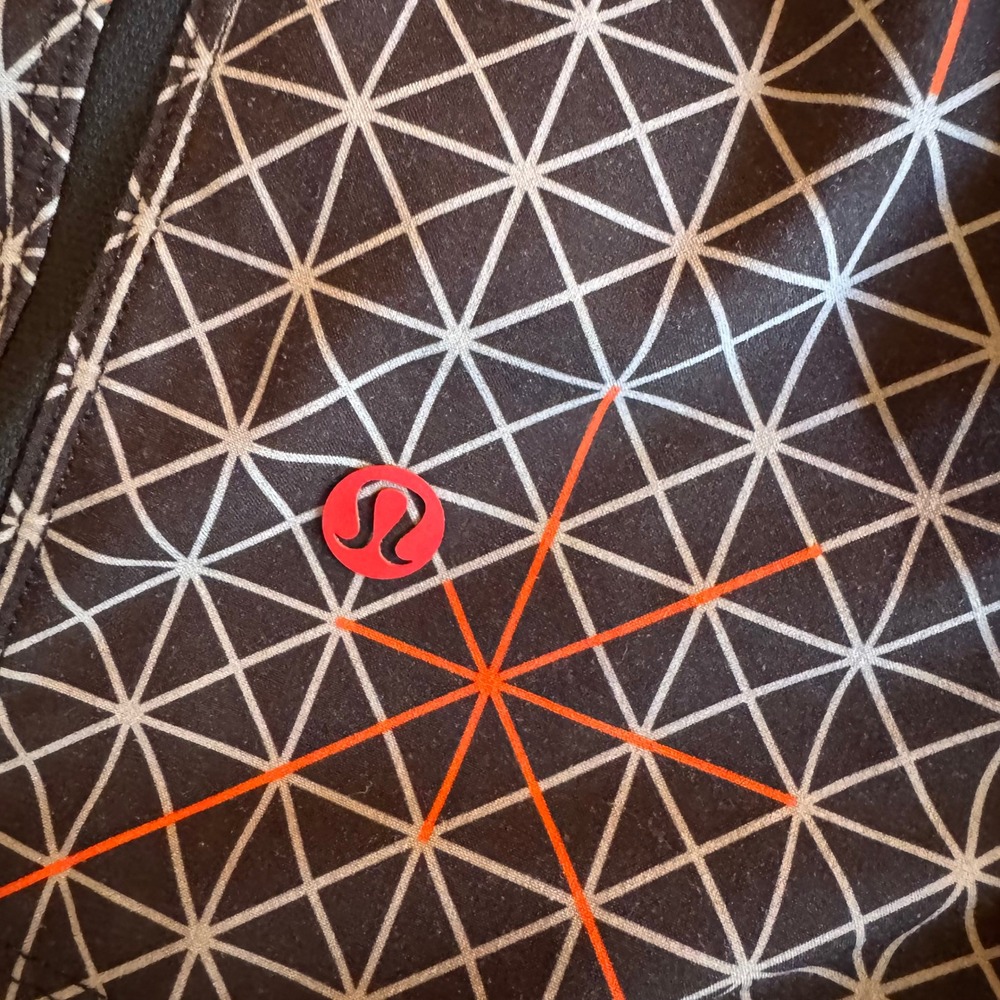 Lululemon Pace Breaker Linerless Shorts Mens Medium Black Orange Geometric 7" - Picture 4 of 9